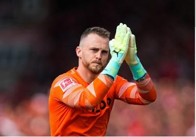 David Raya to Arsenal