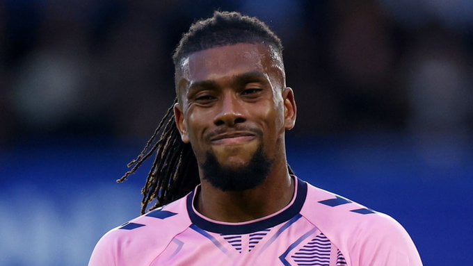 Fulham are interested in signing Alex Iwobi